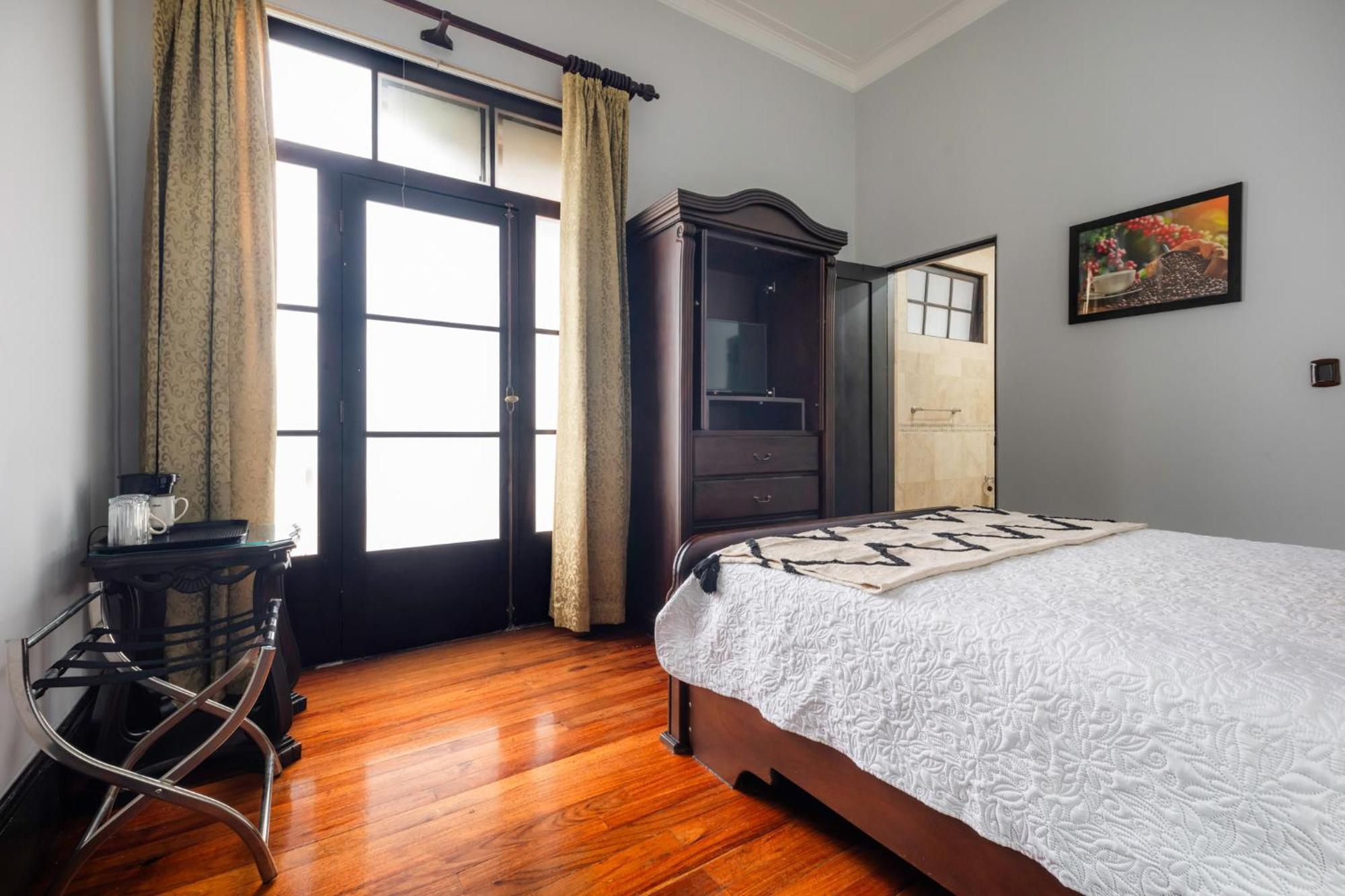 Hotel Majestad San Jose  Ngoại thất bức ảnh